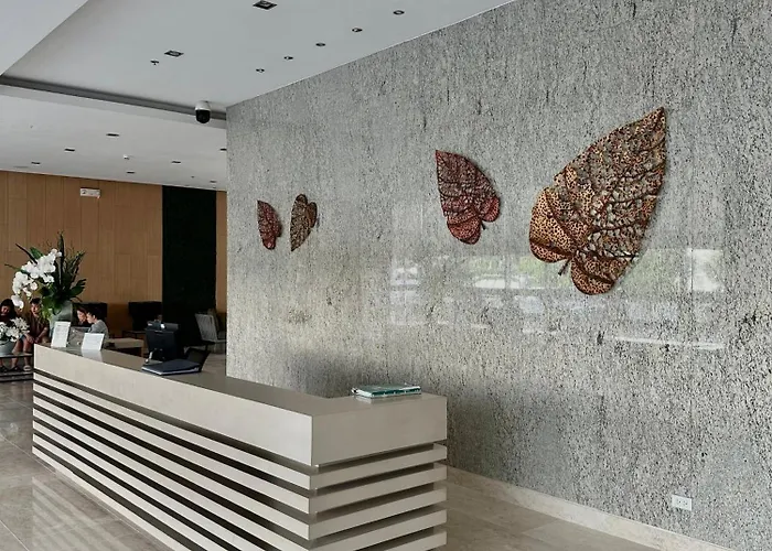 Vine Residences 2 Bedroom Prime Video,free Parking, Near Mall, Pool, Unli Wifi 905 Apartamento *